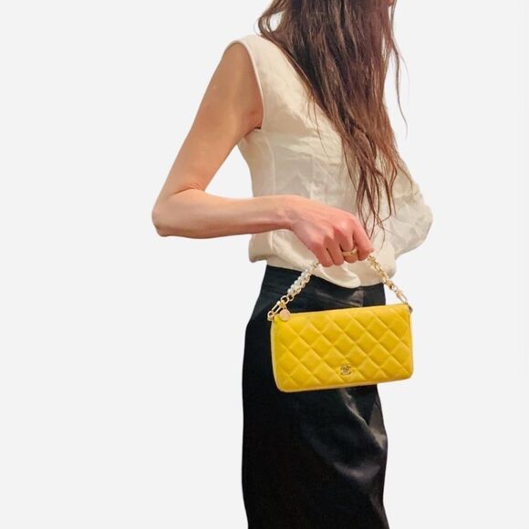 Chanel yellow quilted large wallet - Picture 12 of 15